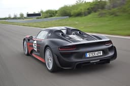 Porsche 918 Spyder photo gallery
